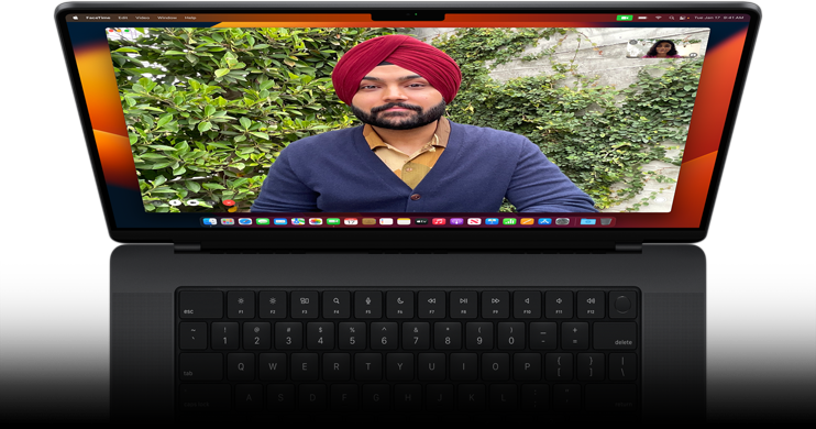 Image montrant un appel FaceTime sur MacBook Pro.